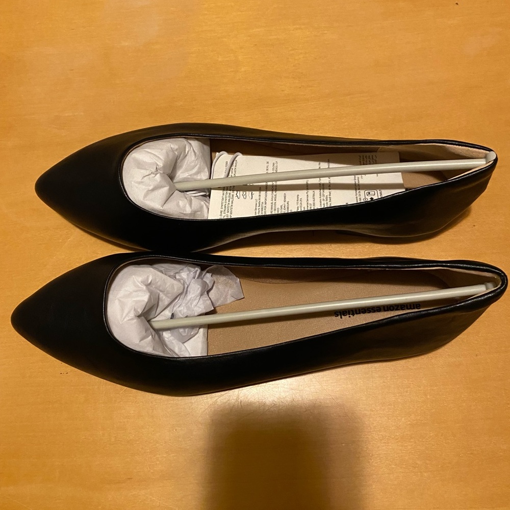 Black Pointed Toe Flats